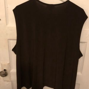 Sleeveless tank